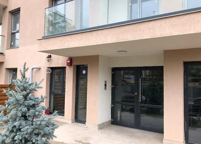 Stunning 2-room Penthouse With Lakeview W11