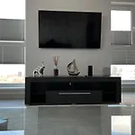 Stunning 2-room Penthouse With Lakeview W11
