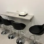 Apartament Stunning 2-room Penthouse With Lakeview W11 *