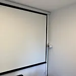 Apartament Stunning 2-room Penthouse With Lakeview W11