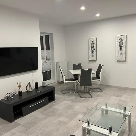 公寓 Stunning 2-room Penthouse With Lakeview W11 *