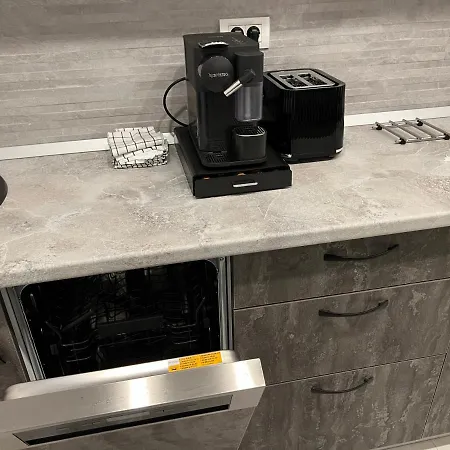 Stunning 2-room Penthouse With Lakeview W11 Apartament Bucureşti