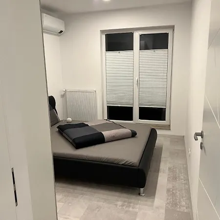 Stunning 2-room Penthouse With Lakeview W11 Appartamento