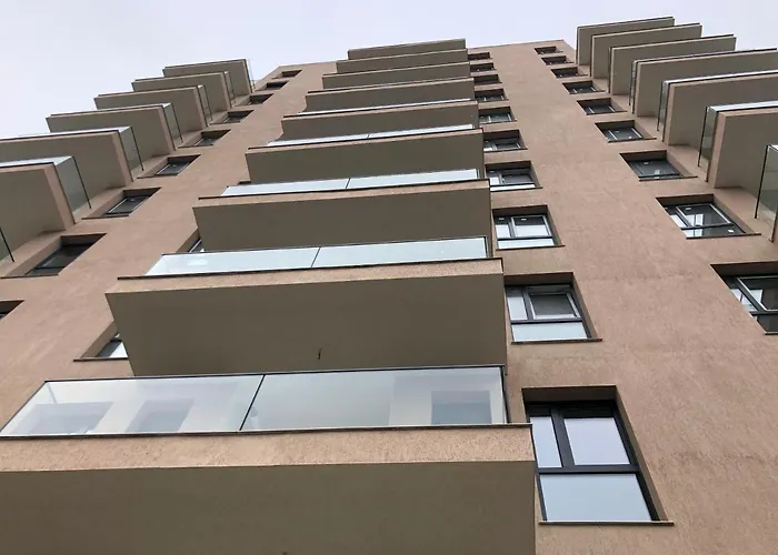 Stunning 2-room Penthouse With Lakeview W11 Lejlighed *