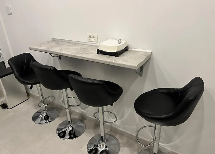 Lejlighed Stunning 2-room Penthouse With Lakeview W11 *