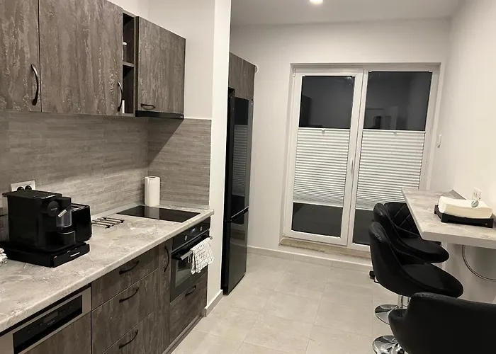 Stunning 2-room Penthouse With Lakeview W11 Bukarest