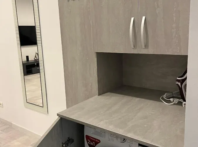 Lejlighed Stunning 2-room Penthouse With Lakeview W11