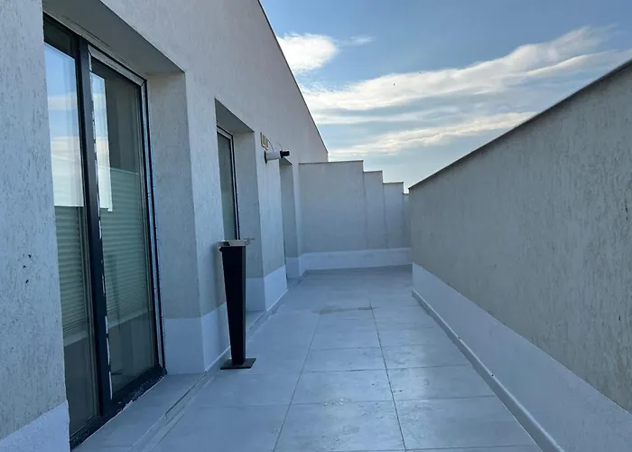 Stunning 2-room Penthouse With Lakeview W11 Lejlighed Bukarest