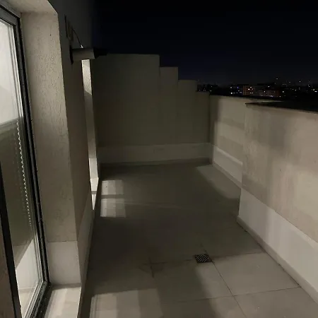 Stunning 2-room Penthouse With Lakeview W11 Lejlighed Bukarest