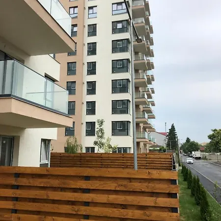 Daire Stunning 2-room Penthouse With Lakeview W11
