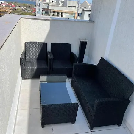 Stunning 2-room Penthouse With Lakeview W11 *