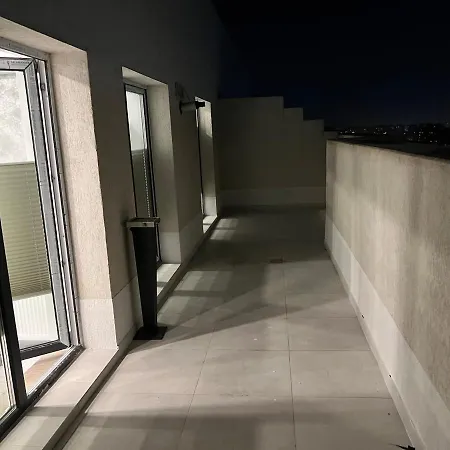 Stunning 2-room Penthouse With Lakeview W11 * בוקרשט