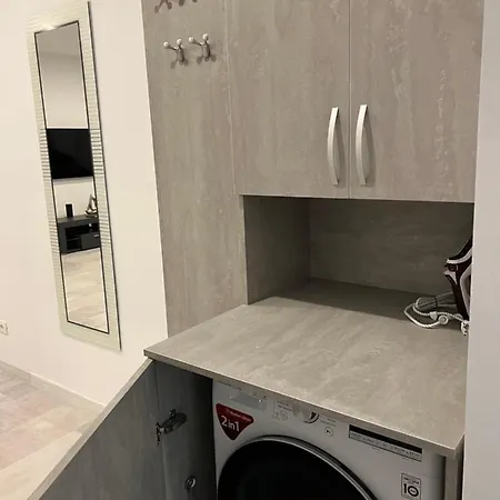 דירה Stunning 2-room Penthouse With Lakeview W11